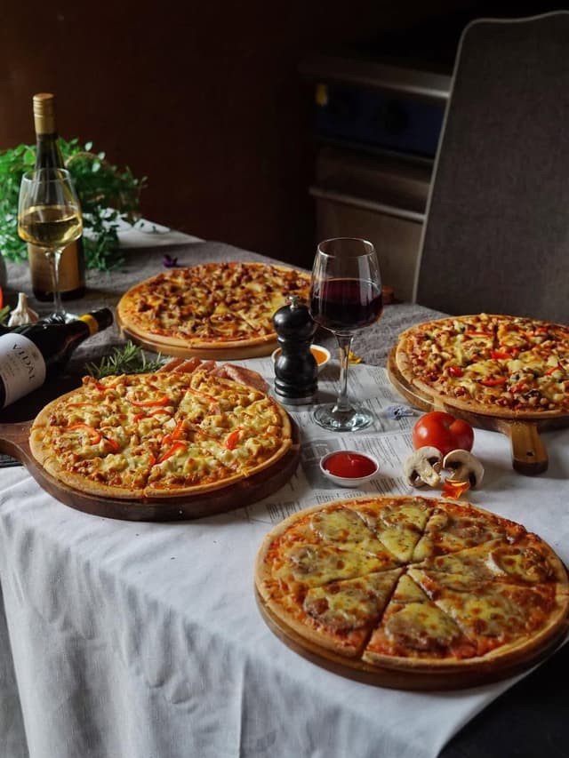 Classic Kiwi pub food at Waipu Hotel
